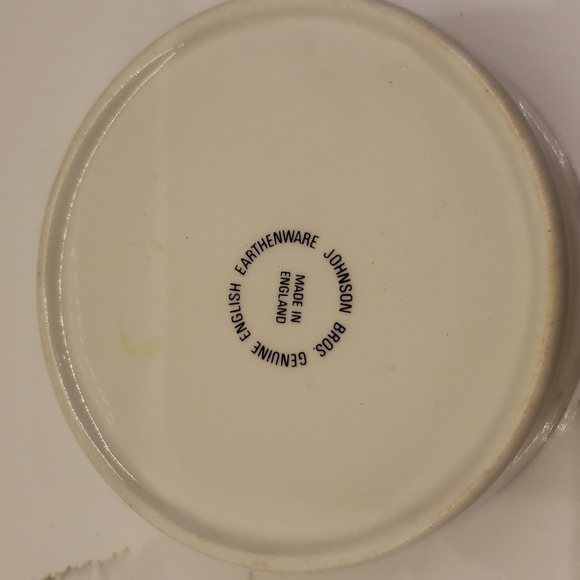 JOHNSON Bros. Ceramic fruit ashtray white 3.5" diam - Picture 7 of 10